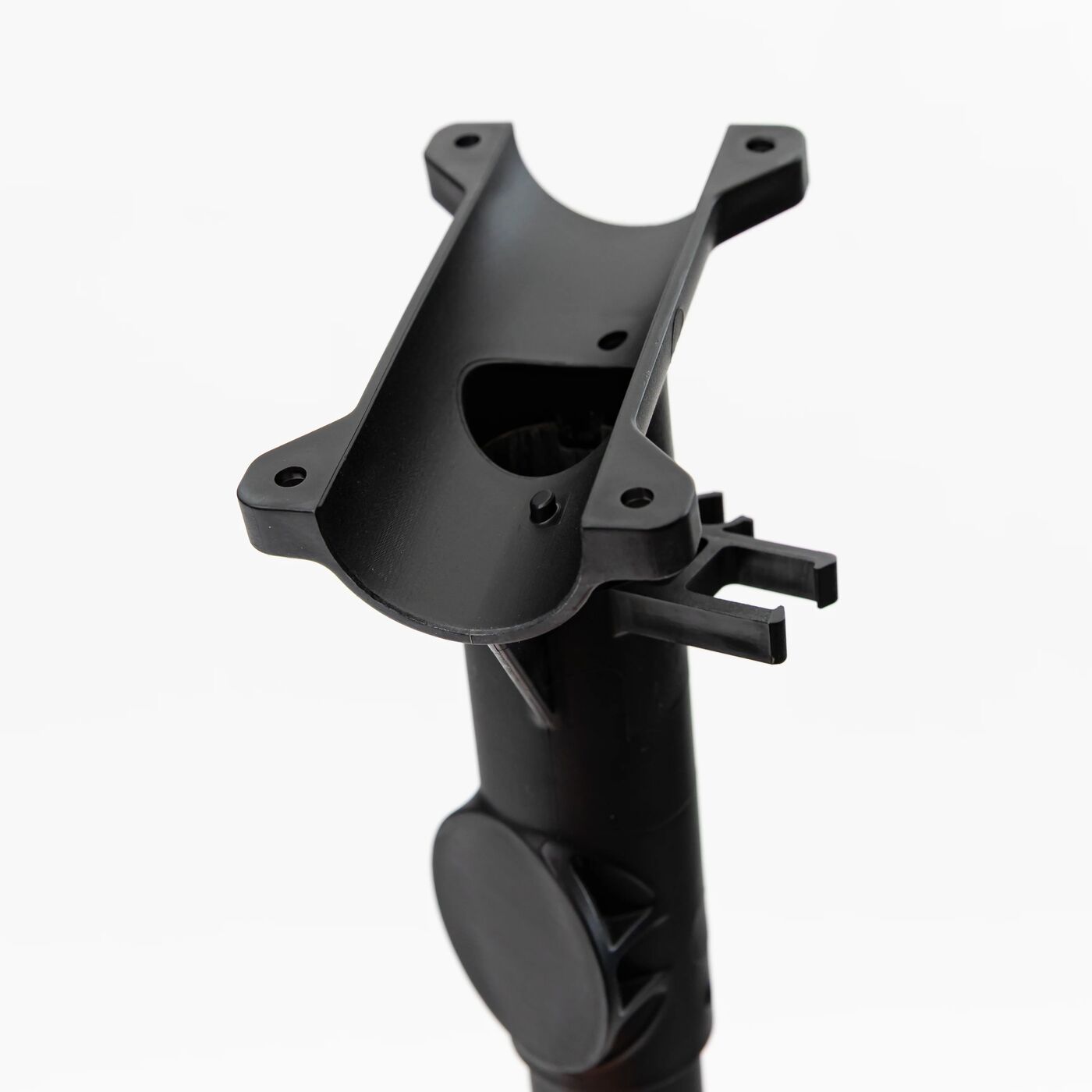 Landing Gear Crossbeam - Rear 6693 (T100)