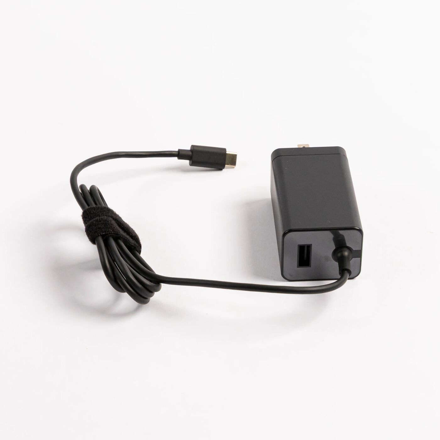 T60X 65W Portable Charger (NA) (Including Charging Cable)